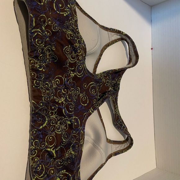 Women’s Moving comfort, 34 C sports bra - Picture 5 of 6